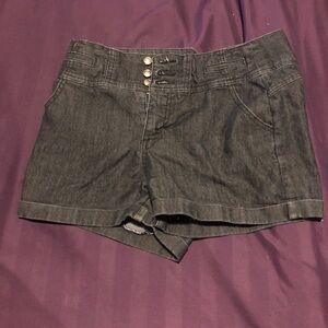 Short jeans